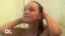 PussyTerror TV -- Ganz zufällig muss Carolin beim Duschen an den Messermord aus Psycho denken. Warum nur? - PussyTerror TV im WDR Fernsehen