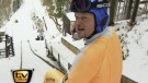 TV total -- Deutschland ist im Skispring-Fieber nachdem Sven Hannawald das Unmögliche möglich gemacht hat und alle Springen der Vierschanzen-Tournee gewonnen hat. Das kann ja so schwer nicht sein dachte sich auch das Sport-Ass von ProSieben, Stefan Raab, und zog mit gut sitzendem Anzug und Ski gen Villingen.